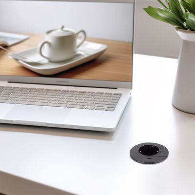 Круглый диван с встроенным столовым розеткой с зарядным разъемом USB