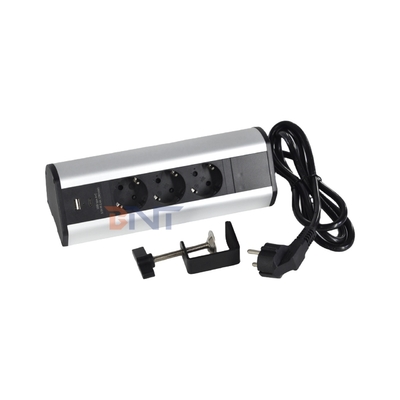 Дизайн с клейкой клипсой, 3 розетки переменного тока стандарта ЕС, USB A+C, быстрая зарядка, настольный зажимной удлинитель